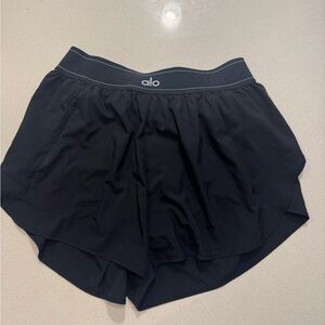 ALO Match Point Yoga Women's Athletic Black Shorts - M